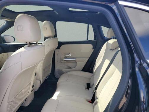 2025 Mercedes-Benz GLA 250 Base