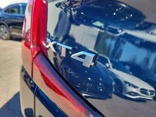 2021 Cadillac XT4 Luxury