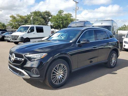 2026 Mercedes-Benz GLC 300 Base