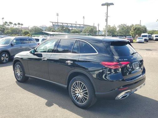 2026 Mercedes-Benz GLC 300 Base