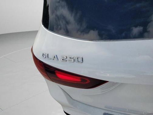 2025 Mercedes-Benz GLA 250 Base