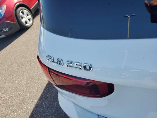 2024 Mercedes-Benz GLB 250 Base