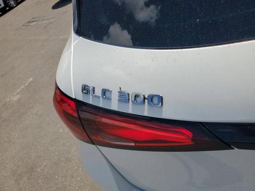 2026 Mercedes-Benz GLC 300 Base 4MATIC