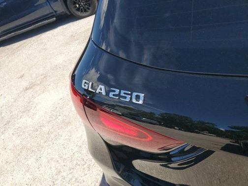 2025 Mercedes-Benz GLA 250 Base