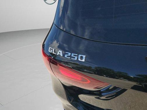 2025 Mercedes-Benz GLA 250 Base