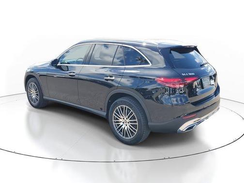2026 Mercedes-Benz GLC 300 Base