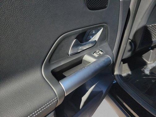 2025 Mercedes-Benz GLA 250 Base