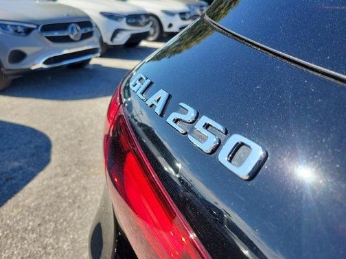 2025 Mercedes-Benz GLA 250 Base