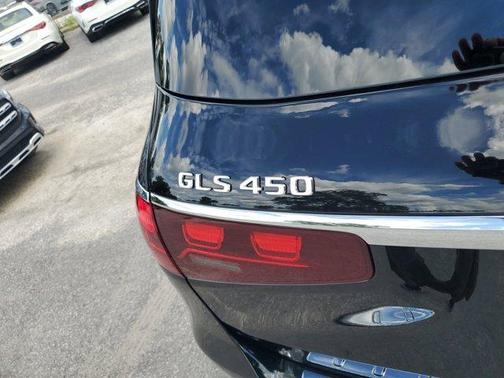 2026 Mercedes-Benz GLS 450