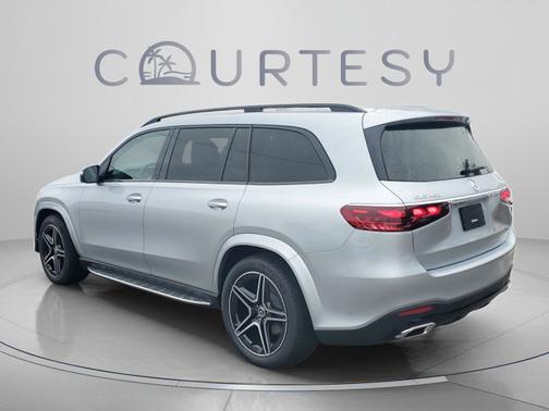 Cirrus Silver Metallic 2026 Mercedes-Benz GLS 450 4MATIC