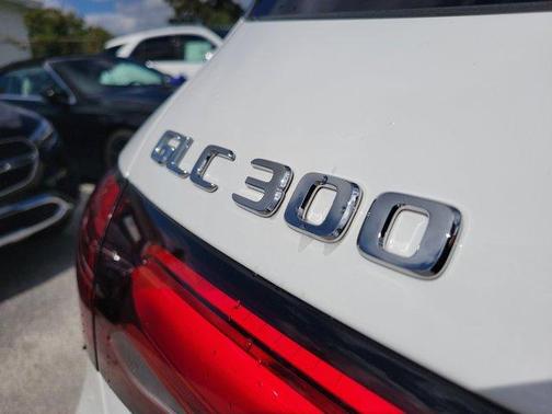 2026 Mercedes-Benz GLC 300 Base