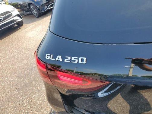 2025 Mercedes-Benz GLA 250 Base