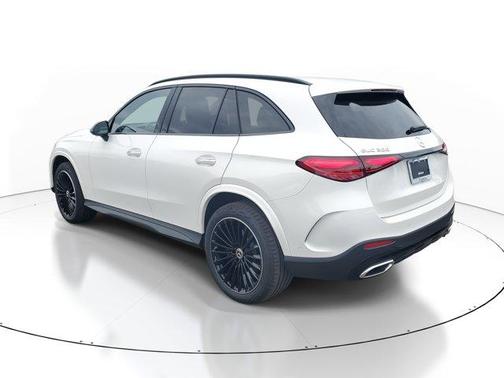 2026 Mercedes-Benz GLC 300 Base