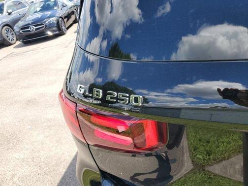 2025 Mercedes-Benz GLB 250 Base