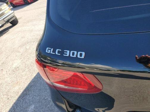 2018 Mercedes-Benz GLC 300 Base