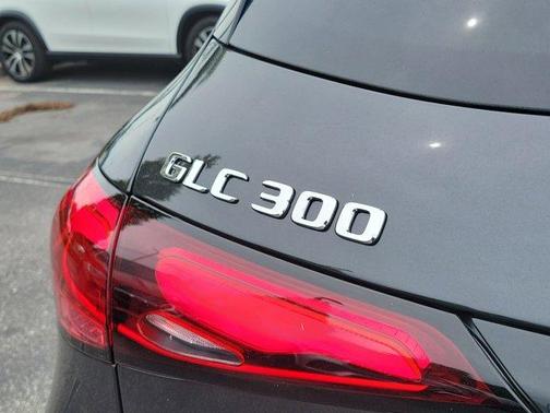 2025 Mercedes-Benz GLC 300 Base