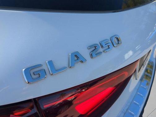 2025 Mercedes-Benz GLA 250 Base