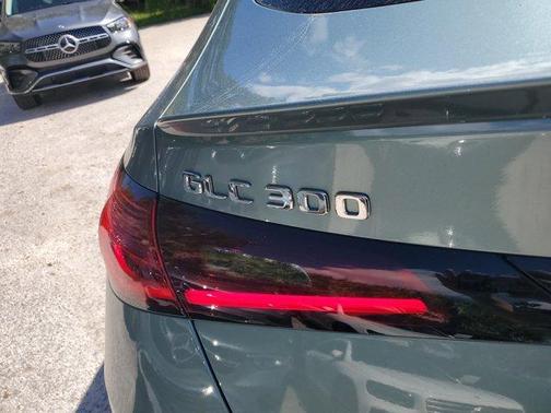 2026 Mercedes-Benz GLC 300 Base 4MATIC