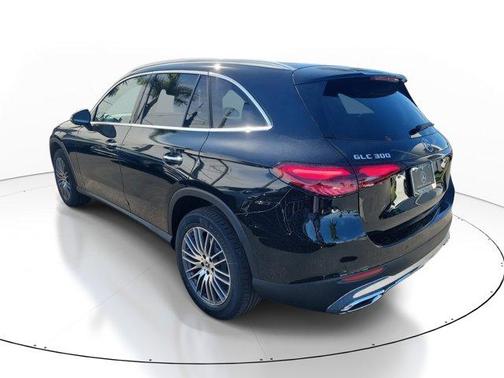 2026 Mercedes-Benz GLC 300 Base