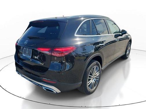 2026 Mercedes-Benz GLC 300 Base