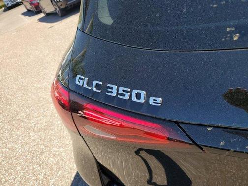 2025 Mercedes-Benz GLC 350e Base 4MATIC