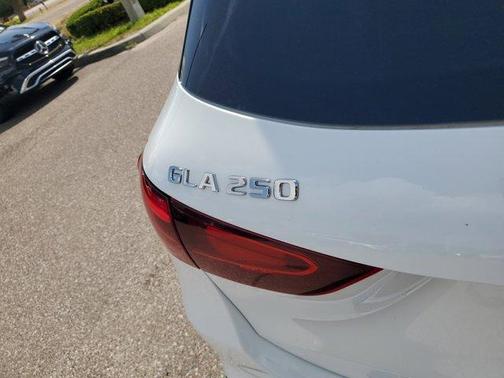 2025 Mercedes-Benz GLA 250 Base