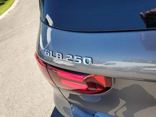 2026 Mercedes-Benz GLB 250 Base
