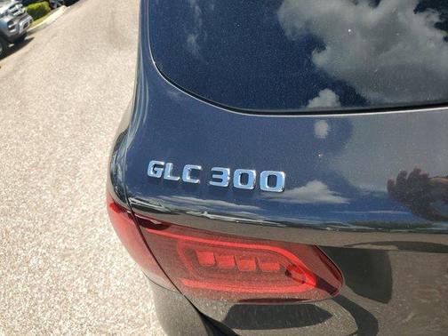 2021 Mercedes-Benz GLC 300 Base