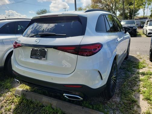 2024 Mercedes-Benz GLC 300 