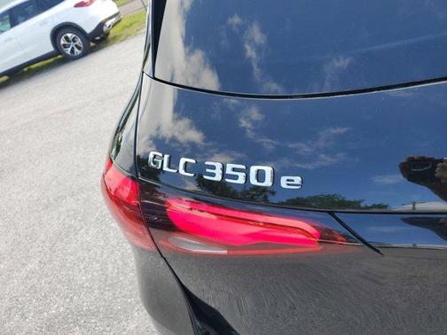 2025 Mercedes-Benz GLC 350e Base 4MATIC
