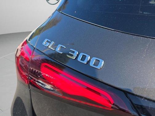 2026 Mercedes-Benz GLC 300 Base 4MATIC