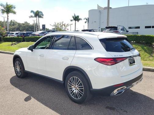 2025 Mercedes-Benz GLC 300 Base