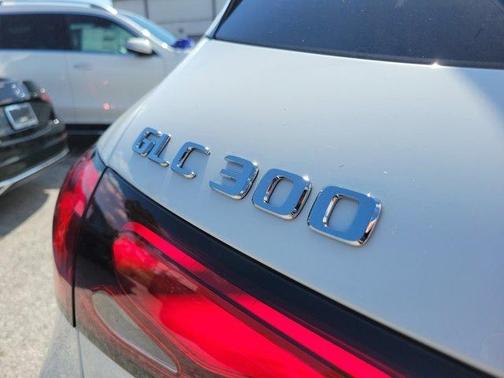 2026 Mercedes-Benz GLC 300 Base