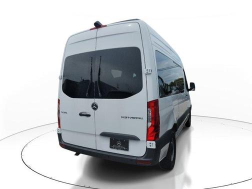 2025 Mercedes-Benz Sprinter 2500 144 WB Standard Roof Passenger