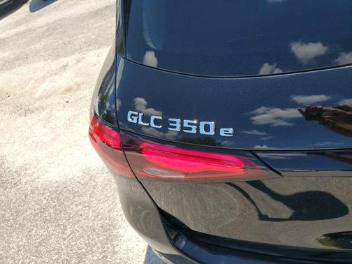 2025 Mercedes-Benz GLC 350e Base 4MATIC