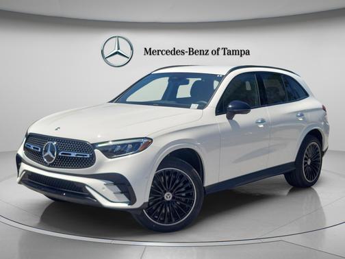 Polar White 2026 Mercedes-Benz GLC 300
