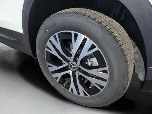 2025 Mercedes-Benz GLB 250 Base