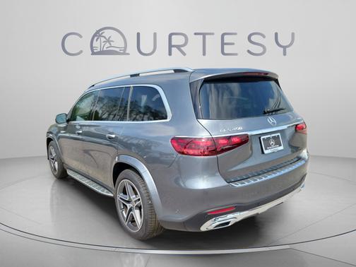 Selenite Grey Metallic 2026 Mercedes-Benz GLS 450 4MATIC