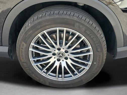 2026 Mercedes-Benz GLC 300 Base