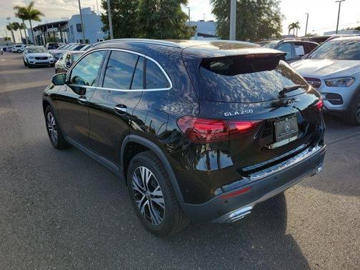2025 Mercedes-Benz GLA 250 Base