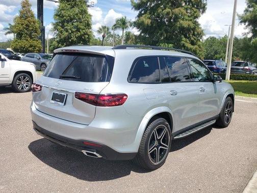 2026 Mercedes-Benz GLS 450