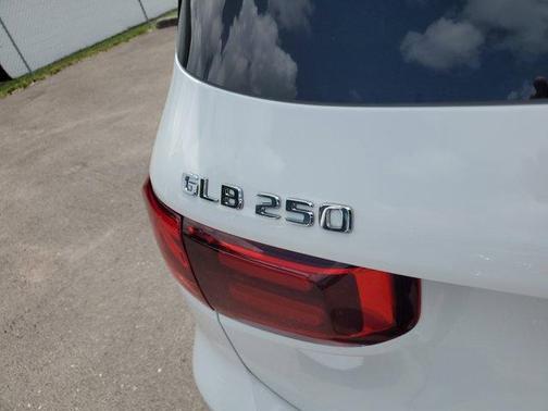 2025 Mercedes-Benz GLB 250 Base