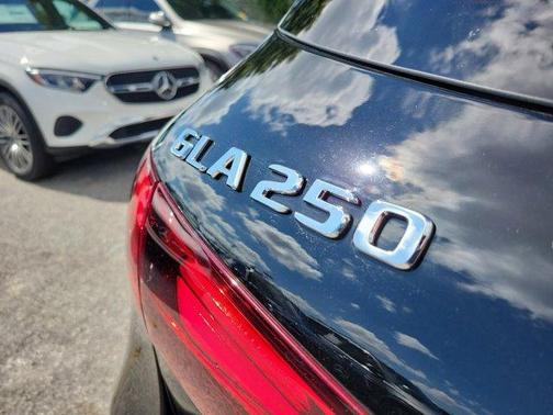 2026 Mercedes-Benz GLA 250 Base 4MATIC