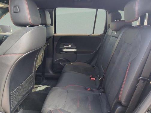 2025 Mercedes-Benz GLB 250 Base