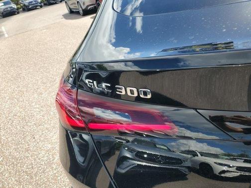 2026 Mercedes-Benz GLC 300 Base 4MATIC