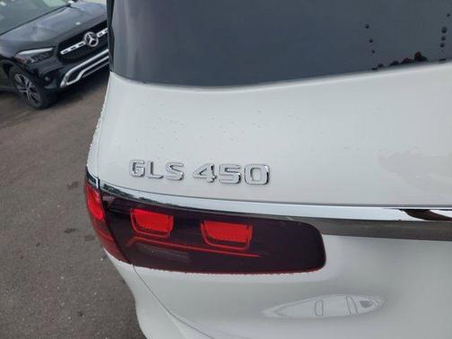 2026 Mercedes-Benz GLS 450 