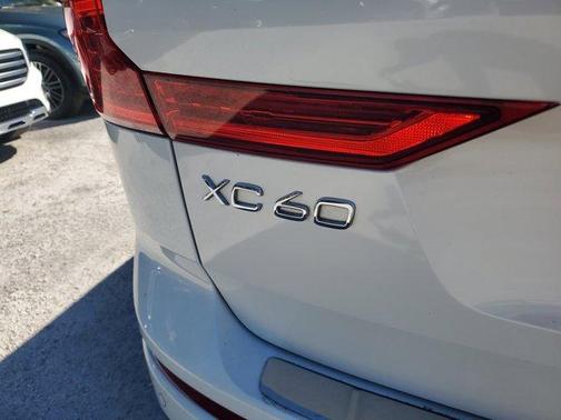 2019 Volvo XC60 T6 Momentum