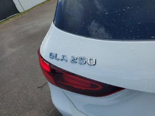 2025 Mercedes-Benz GLA 250 Base