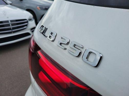 2025 Mercedes-Benz GLB 250 Base