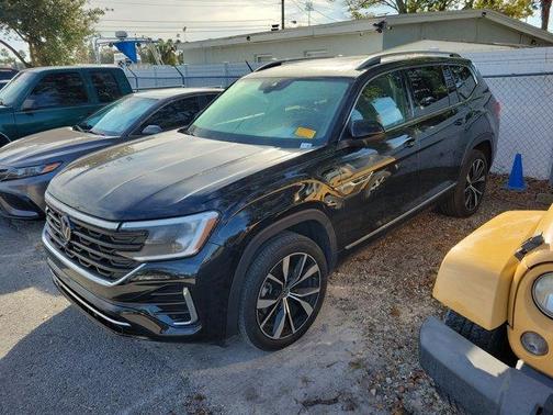 2024 Volkswagen Atlas 2.0T SEL Premium R-Line